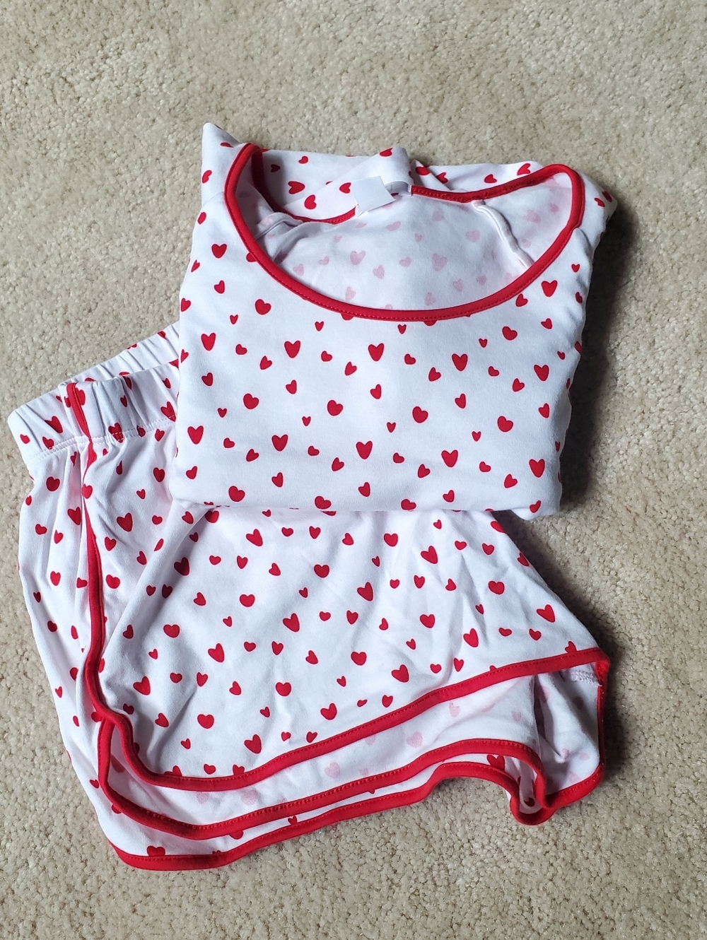 Lake Pajama Set with Red Hearts Small EUC